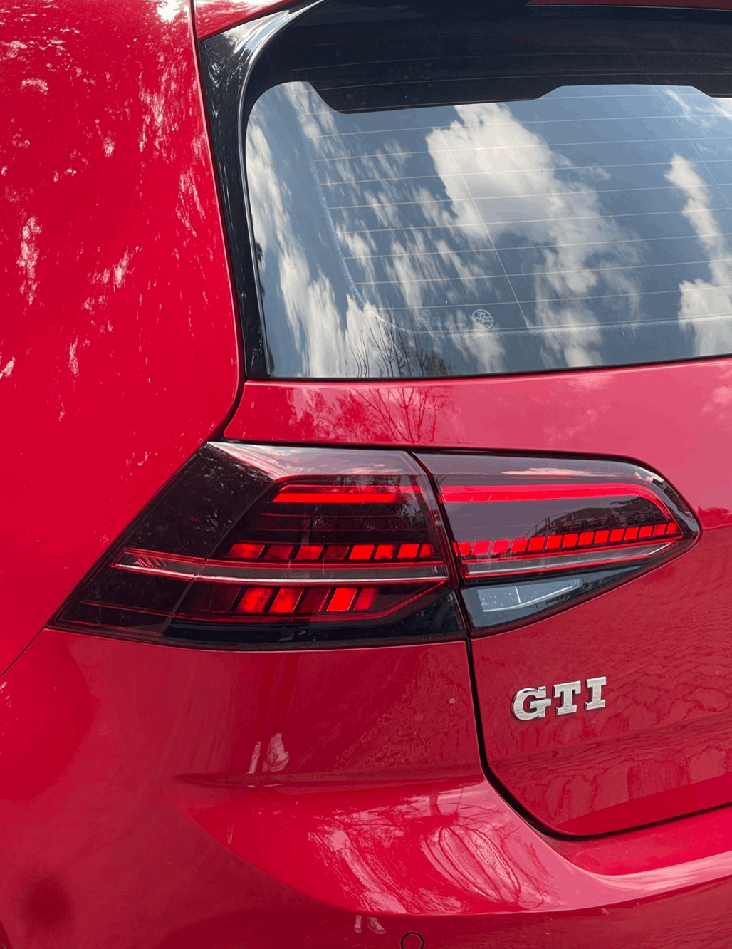 Volkswagen Golf | MK 7 MK 7.5 (2013-2020) | OEM R STYLE LED TAILLIGHTS - Image 4