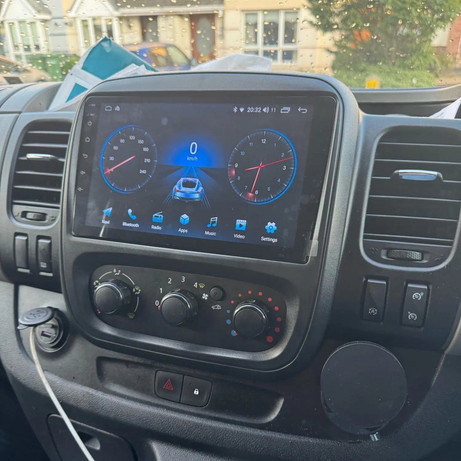 Nissan NV300 | 2014-2021 | Android Screen - Image 2